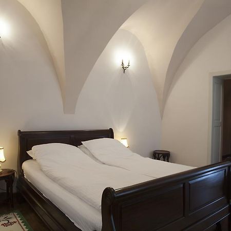 Green Door Apartment سيبيو الغرفة الصورة