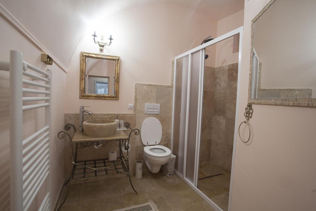 Green Door Apartment سيبيو الغرفة الصورة